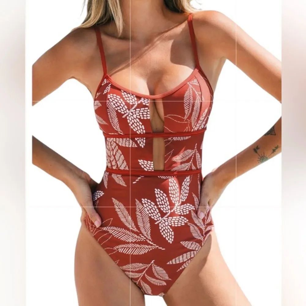 CUPSHE one piece swimsuit with scoop neck and adjustable shoulder straps(Small)